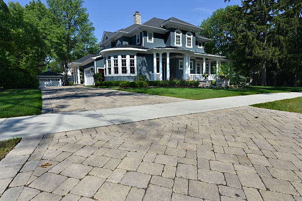 Best Professional Driveway Pavers  in Le Sueur, MN